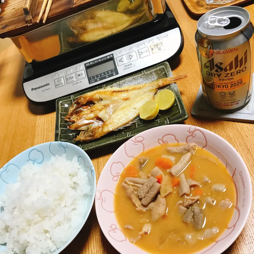 Snapdishの料理写真:おでん🍢
きんきの一夜干し、大根おろし
モツ煮込み|naoさん