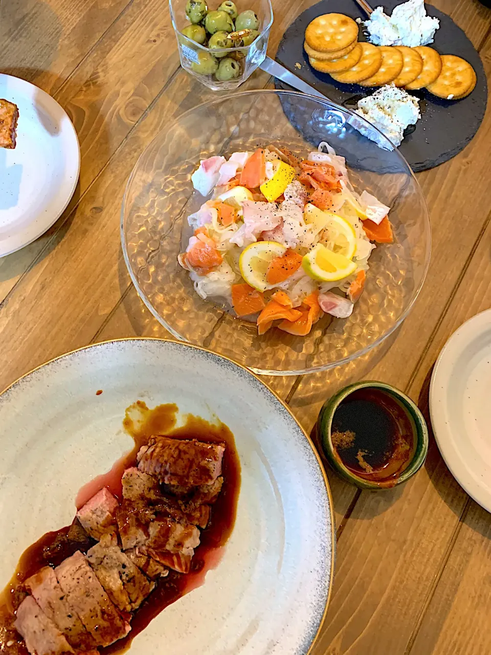 トンテキとサーモンマリネ🫒🍷🍾|mi♡さん