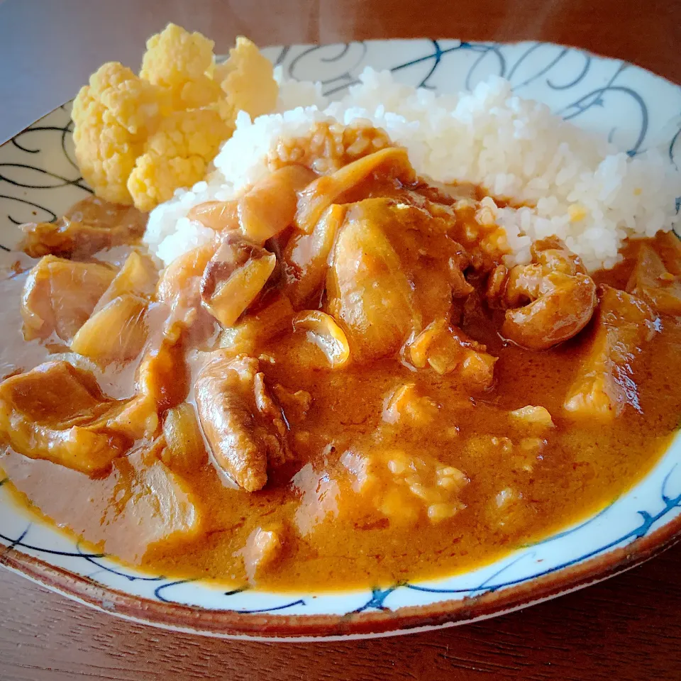 牛すじゴロゴロのカレーだよ🍛|rumiさん