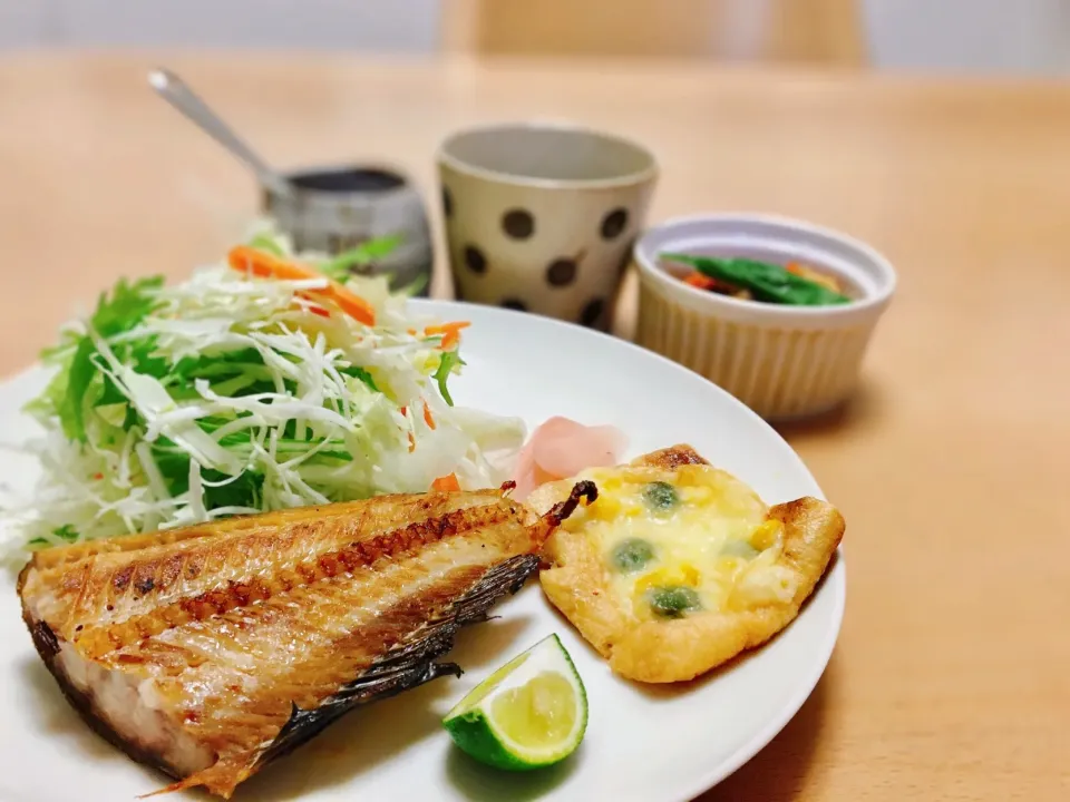 Snapdishの料理写真:ホッケを焼いて　晩ごはん|FIKA789さん