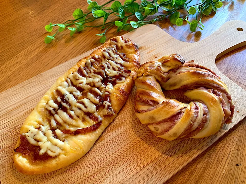 朝ごパン焼き上がり〜照り焼きチキンマヨパン＆さつま芋パン🍠焼きたては美味しいね😋|いちごさん