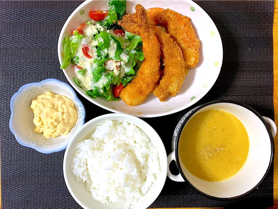 今日は海老フライセット🍤( '-' 🍤 )ｴﾋﾞﾁｬﾝ|Hanami Takigamiさん