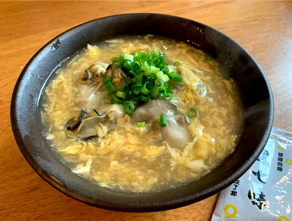 牡蠣たまあんかけうどん✨牡蠣からいいお出汁出て美味しいうどんです|いちごさん