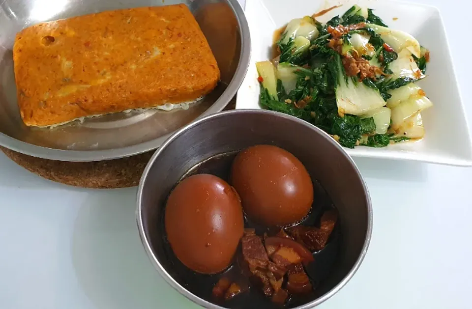 Sunday lunch rice 
Steamed Mackerel Otah Braised pork belly eggs and spicy scallop sauce nai bai 😋|🍒lynnlicious🍒さん