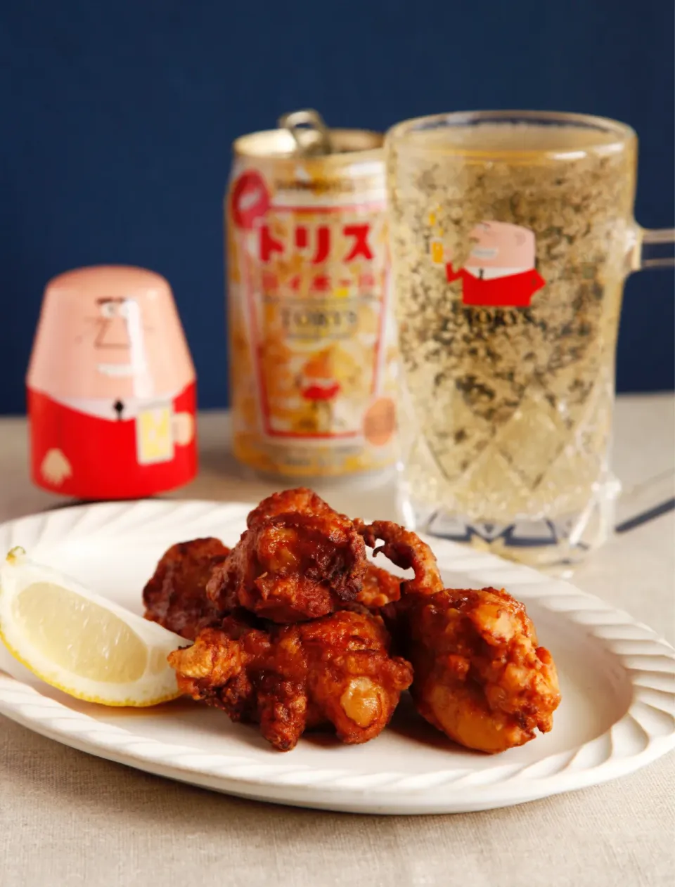 Snapdishの料理写真:ハイカラ　Japanese fried chicken , whisky and soda|マユマユさん