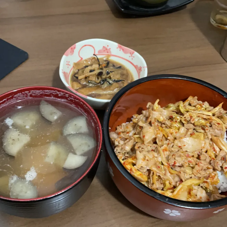 豚キムチ丼・切り干し大根の煮物・茄子と人参の味噌汁|a-parkさん