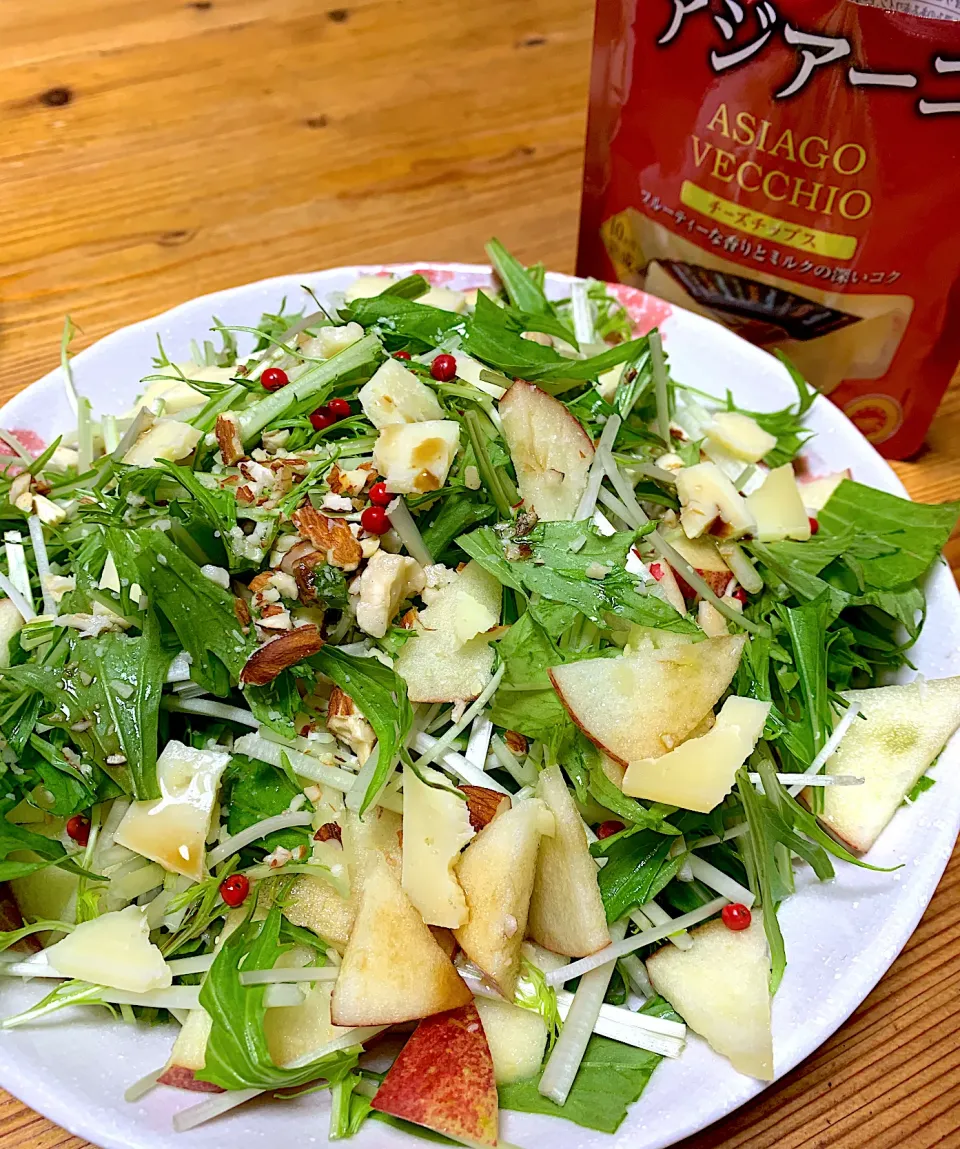 水菜とりんご🍎のサラダ🥗|misakoさん