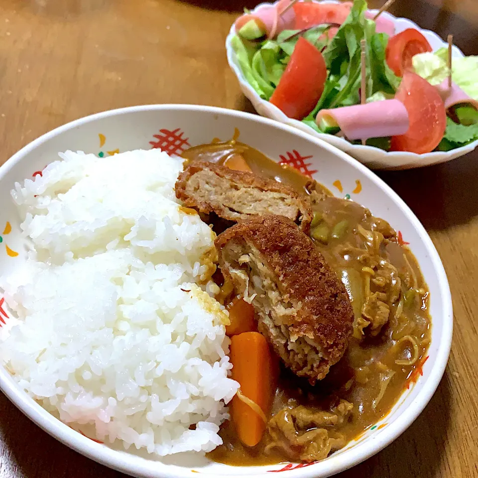 お肉たっぷりビーフカレー＆ハムきゅうり巻きサラダ|matchさん