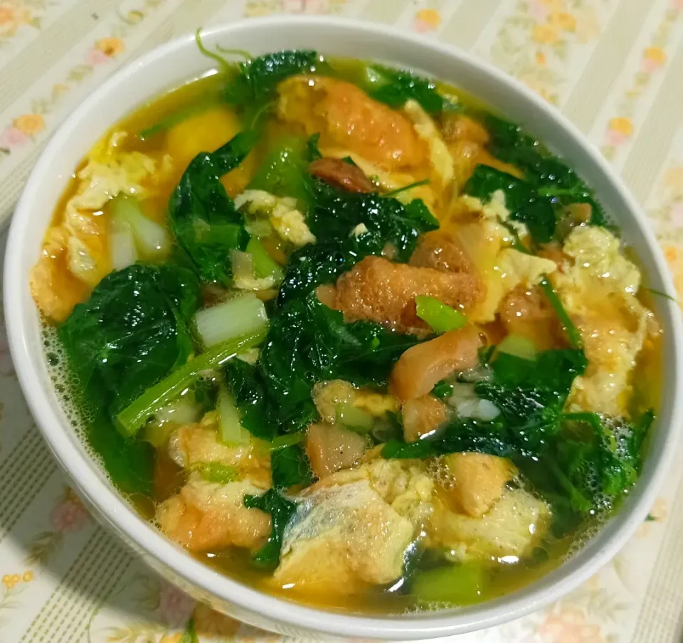 Snapdishの料理写真:Clear soup with egg and gourd leaves|🌿Veerapan Mu🌿さん