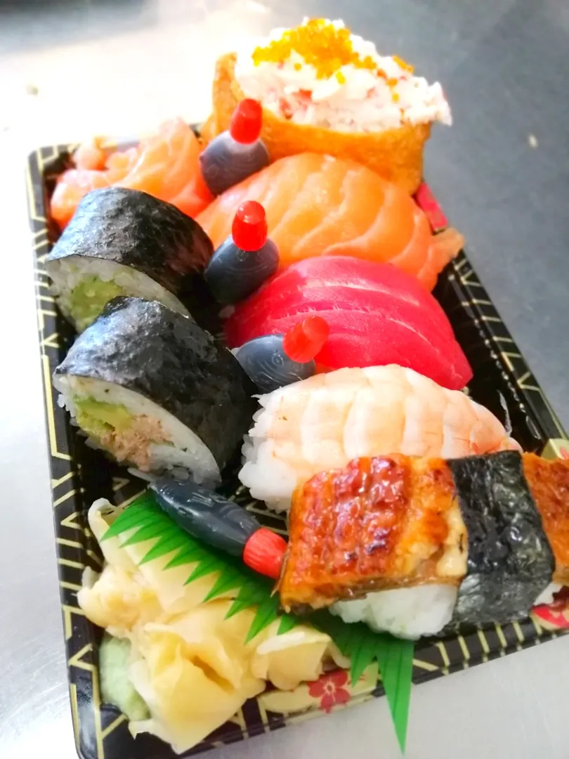 (B11~shasimi sushi seafood Nigiri pack)Australia Melbourne Doncaster east sakura sushi 30 Nov 2020|Heby Lowさん