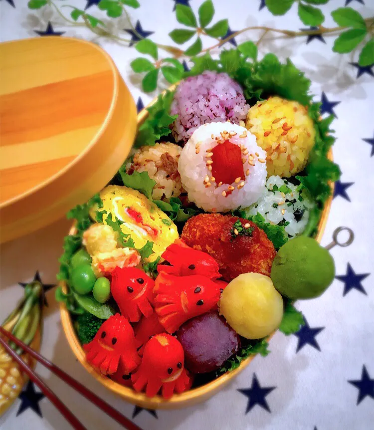 カラフルおにぎりとウインナ星人弁当　　♪( ´▽｀)|AXさん