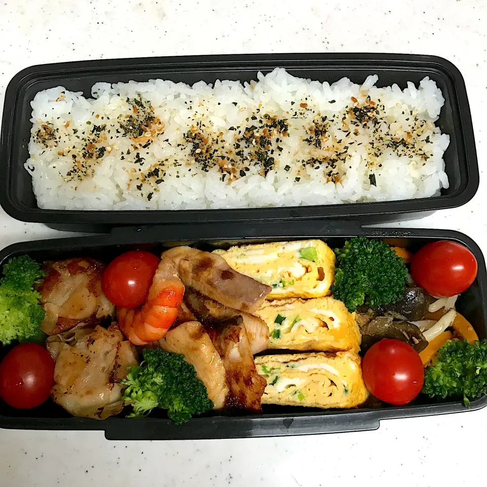 今日のダンナ様お弁当〜💕ブリのお刺身の照り焼きもあります😉|てるみさん