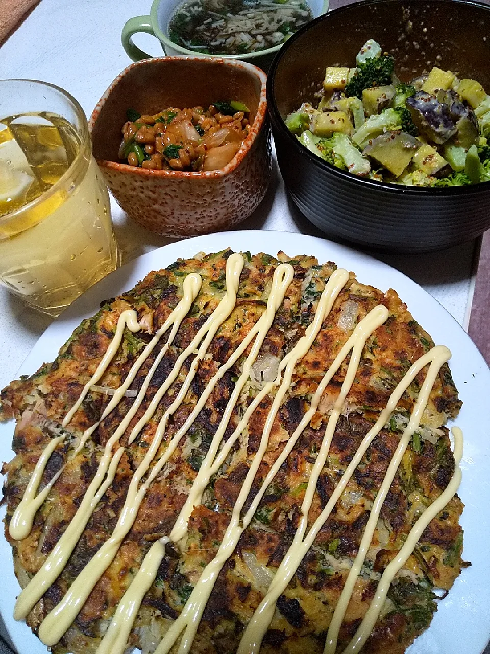 今日の晩御飯
※サバ缶と芹のチヂミ
※さつまいもとブロッコリーのハニーマスタードマヨネーズ和え
※小松菜キムチ納豆
※もずくとえのきのスープ
※ハイボール|れあMIXさん