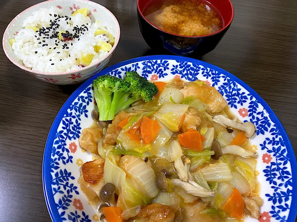 Snapdishの料理写真:11/29 鶏胸肉と白菜の中華煮|sunrisedxさん