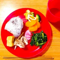 Snapdishの料理写真:おにぎり朝ごはん|西野さん