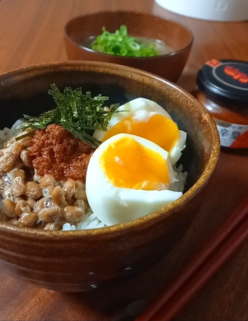 辛皇納豆丼|まりおさん