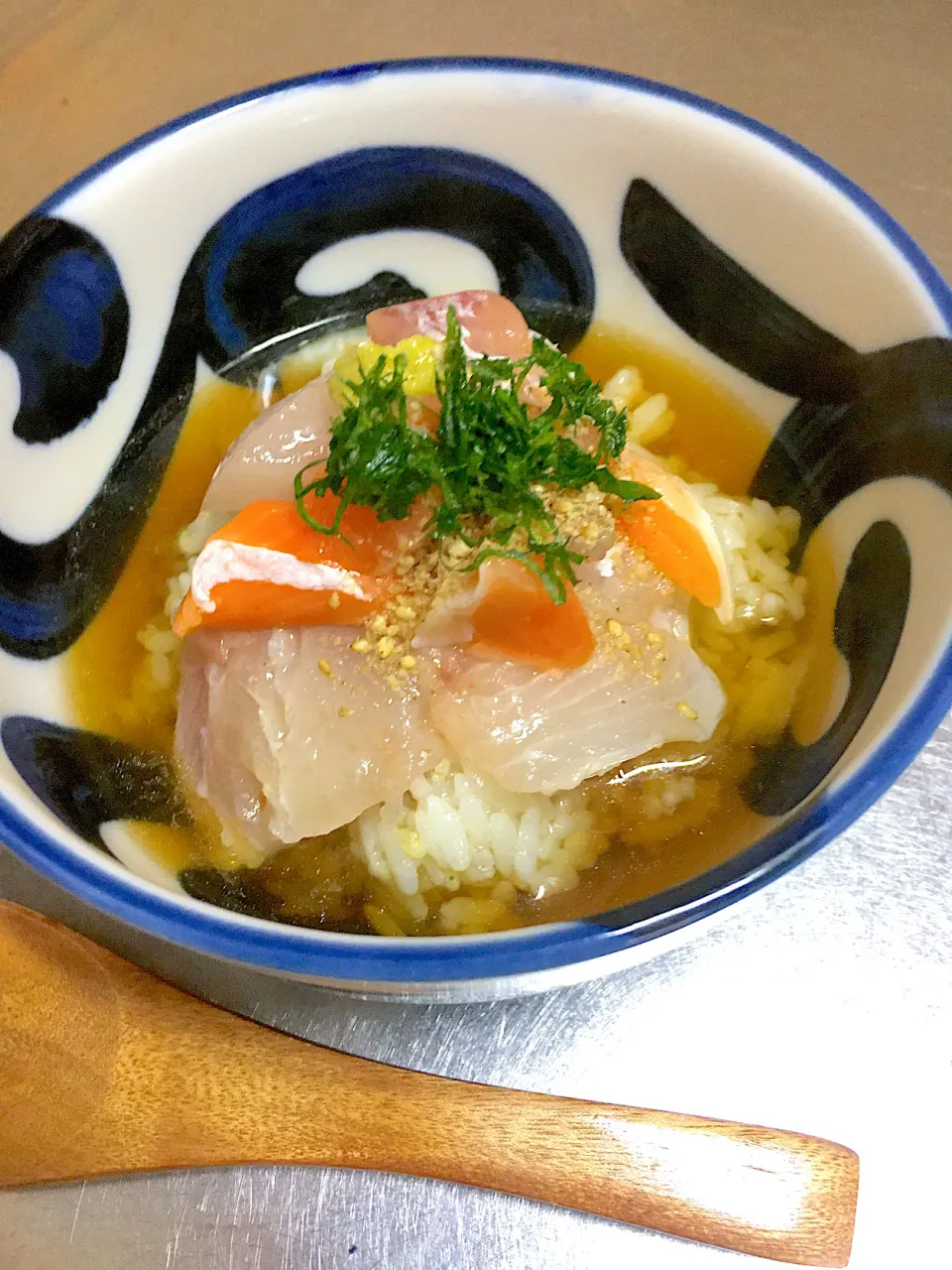 切れ端のお刺身で海鮮茶漬け🐟|🌿ぴぴさん