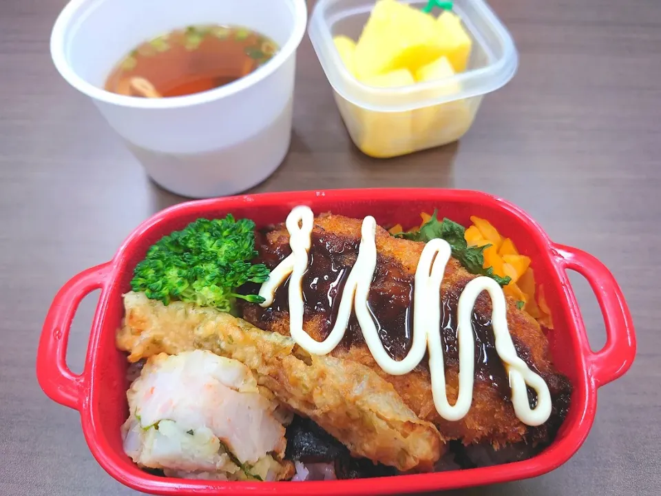 Snapdishの料理写真:★今日のお弁当★
🍱のり弁
(白身フライ、竹輪の磯辺揚げ、海老の蓮根挟み揚げ)
🍱あさげ
🍍パイナポー|☆Chieco☆さん