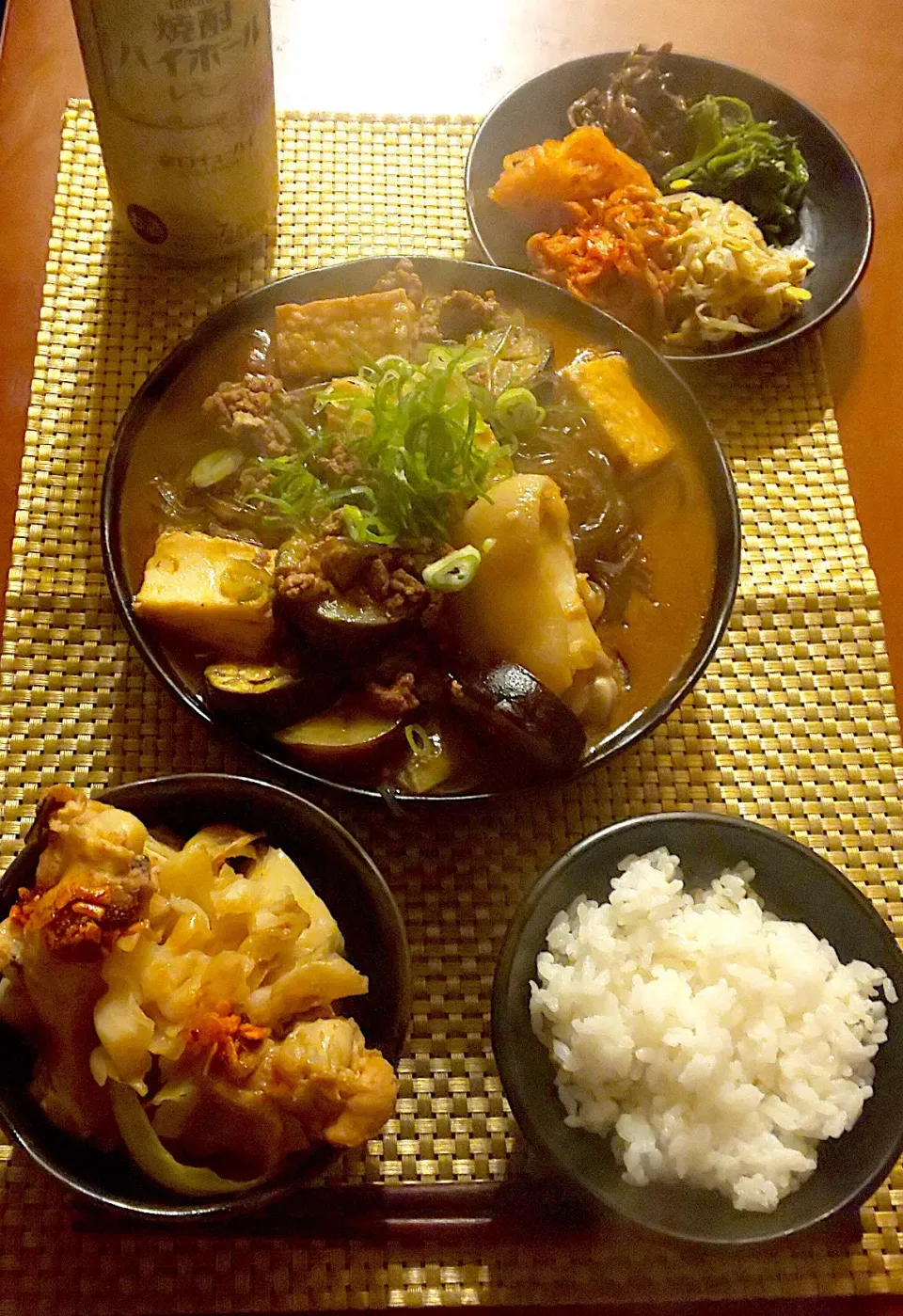 Today's dinner🍴ﾅﾑﾙ&ｷﾑﾁ･鶏手羽元&ｷｬﾍﾞﾂの甘辛味噌煮からのぉ･韓国春雨de厚揚&茄子麻婆豚足煮込･白飯|🌈Ami🍻さん