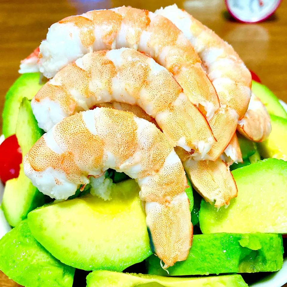 Snapdishの料理写真:海老アボカド🥑サラダ🥗|まいりさん