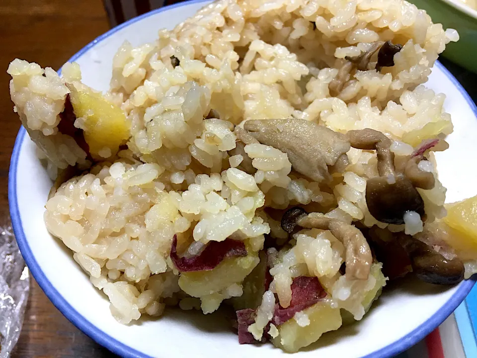 さつまいもご飯🍠|はっちぃさん