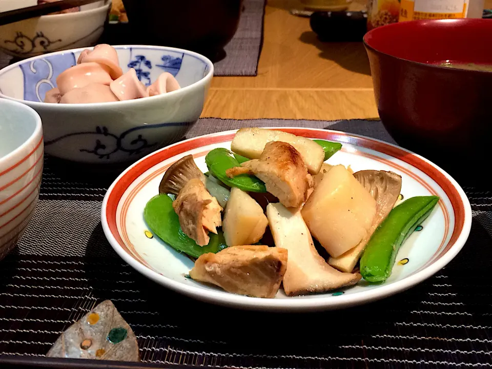 Snapdishの料理写真:帆立とスナップえんどうの塩炒め|Saori.Sさん