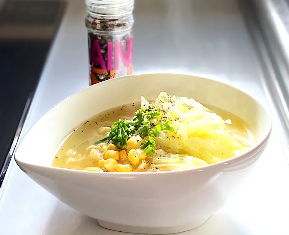 お昼ご飯にインスタントラーメン|かっちゃん杉さん