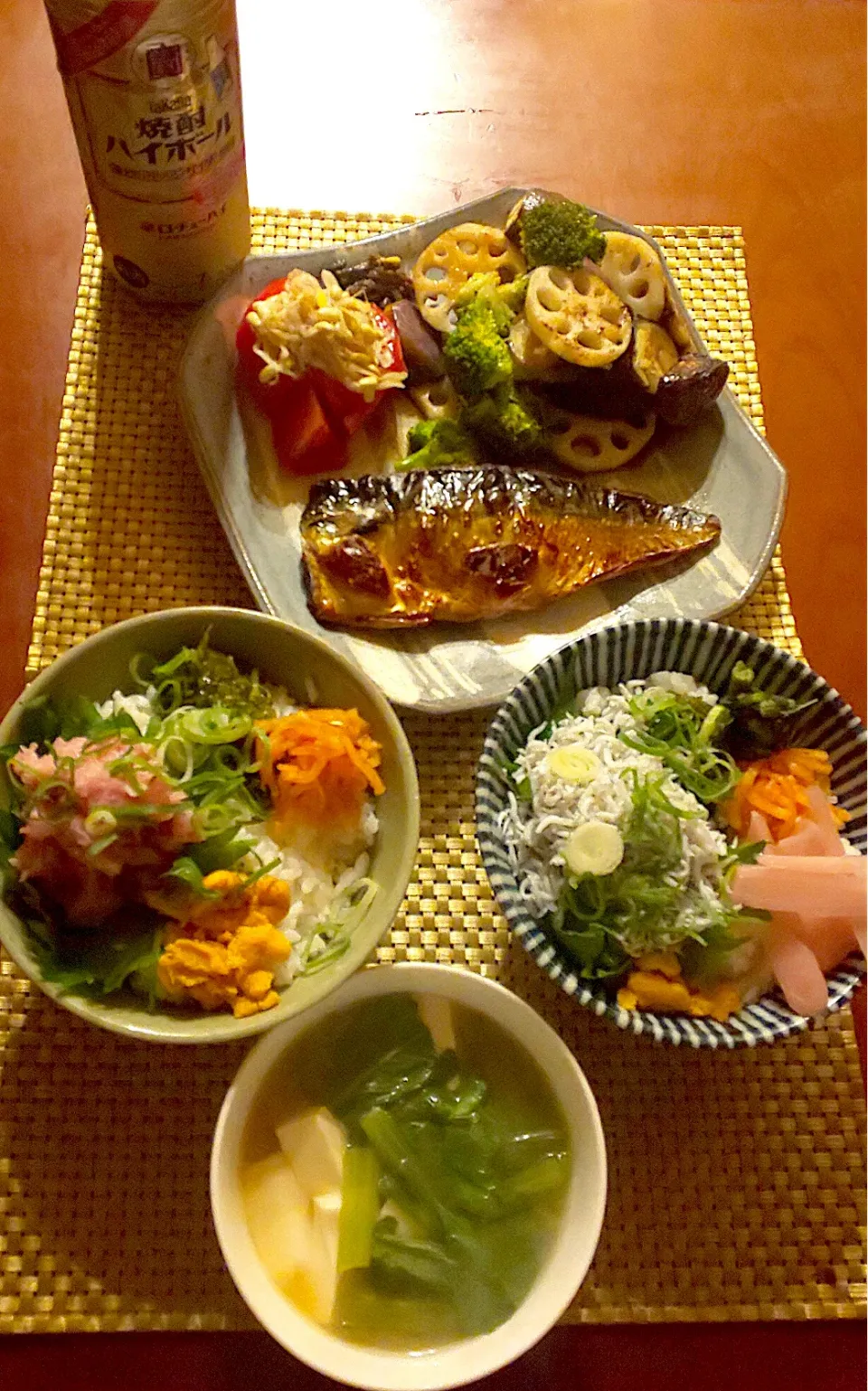 Today's dinner🍴海鮮丼<娘:しらす･息子･葱とろ&雲丹>･鯖の塩焼きw/蓮根,茄子&ﾌﾞﾛｯｺﾘｰの照り焼き･小松菜とお豆腐のお味噌汁|🌈Ami🍻さん