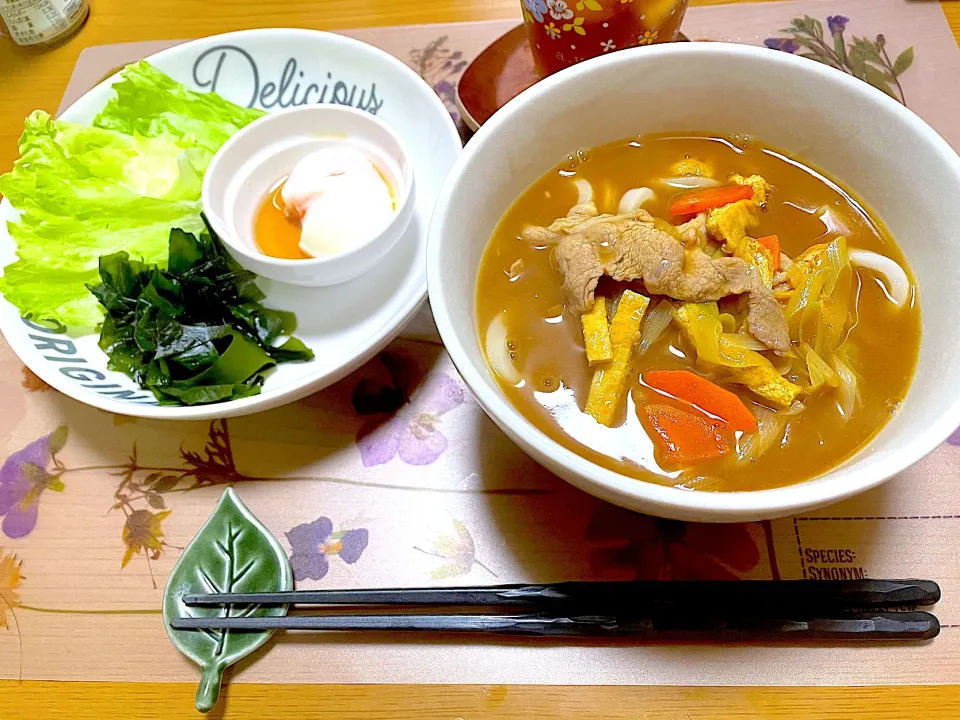 焼きあごだしのカレーうどん、温泉卵の盛り合わせ|江口笑湖さん