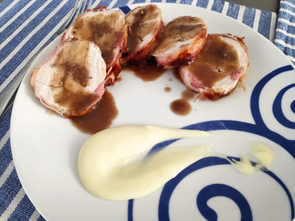 Bacon wrapped roasted turkey with mashed potatoes (ローストターキー)|Ery_05さん