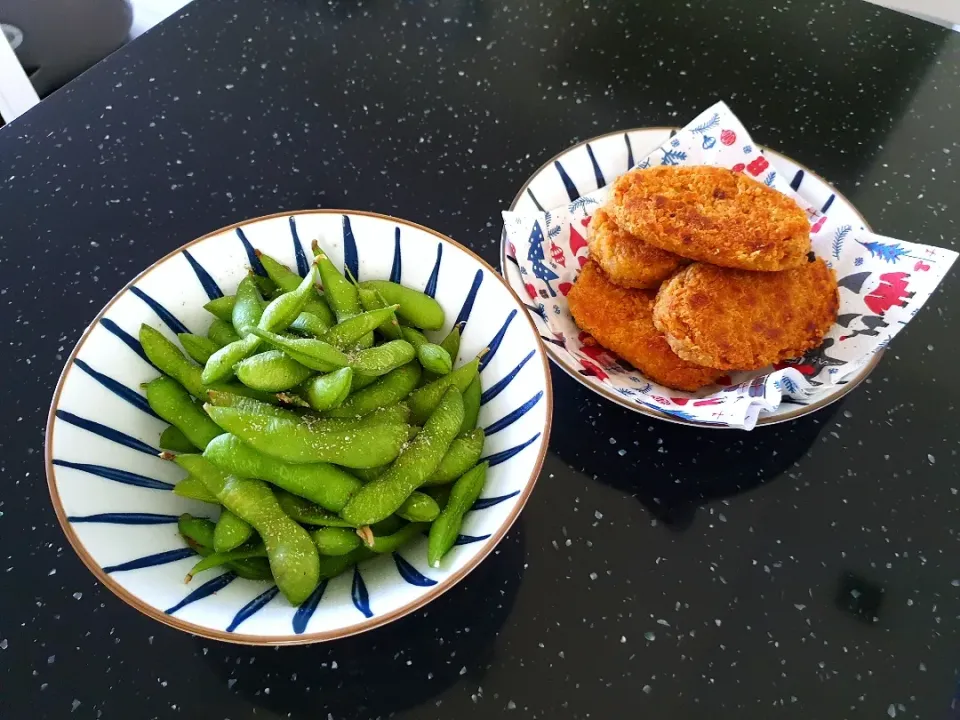 Edamame & Croquette Snack Time|envymaqueenさん