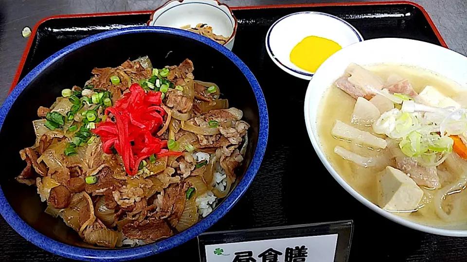 牛肉のしぐれ煮丼・豚汁セット|nyama1さん