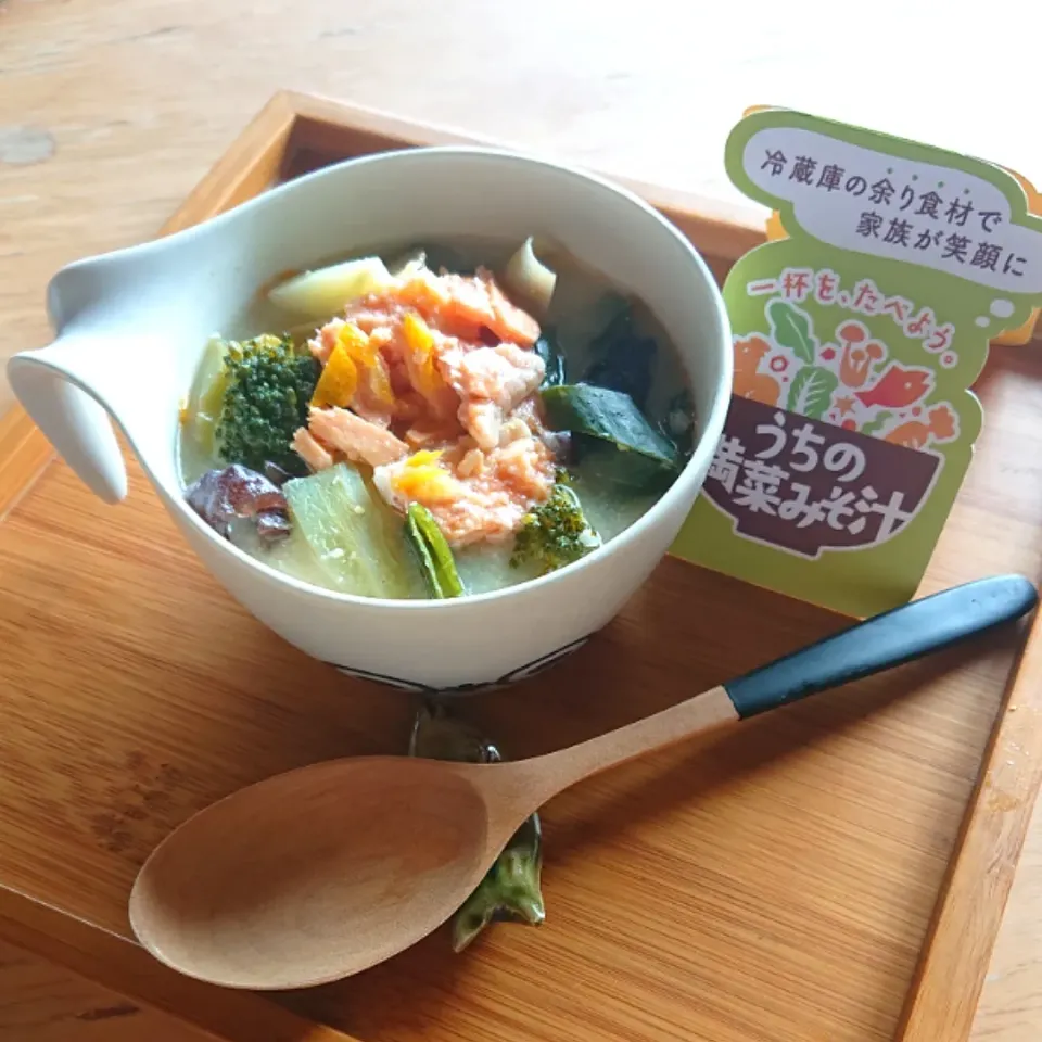 鮭缶と残り野菜の酒粕味噌汁|tomtomverdeさん