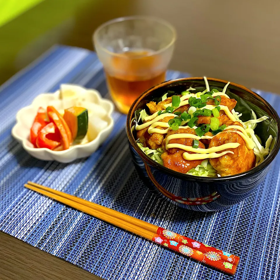 照りマヨチキン丼　蒸し野菜サラダ|ちぐあささん