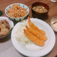 エビフライ、牛丼肉(お弁当の残り)、炊き込みご飯、ポトフ|まろぽんさん