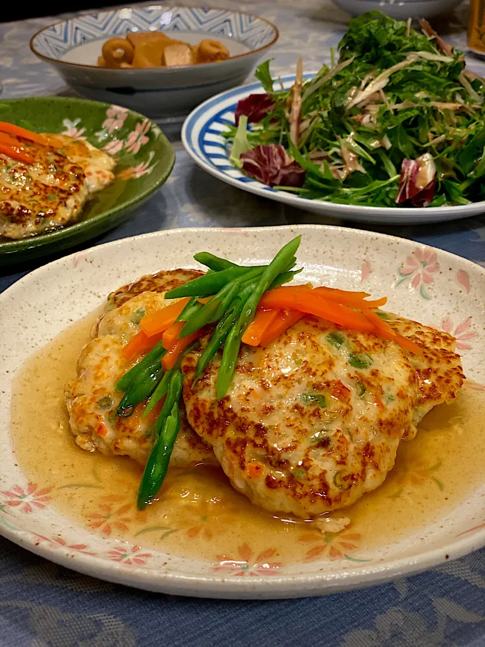 豆腐と鶏ミンチの和風あんかけバーグ❣️中に彩り野菜もたっぷり〜|paaruさん