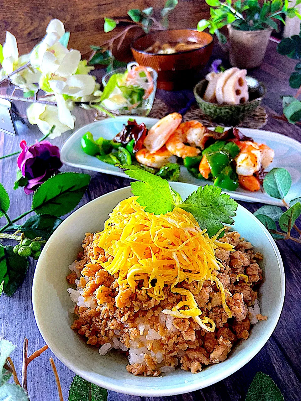 鶏そぼろ丼|山田 奈味　Instagram ＊nmymd369さん