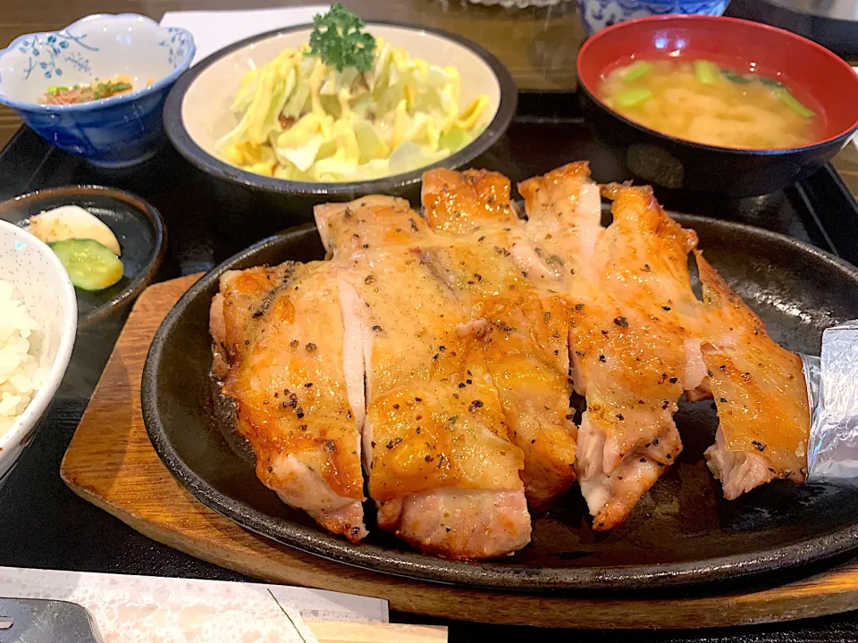 もも焼き定食|ぶりっとさん