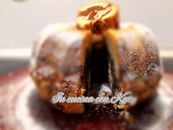 Snapdishの料理写真:My Vanilla/Chocolate Bundt|In cucina con Katyさん