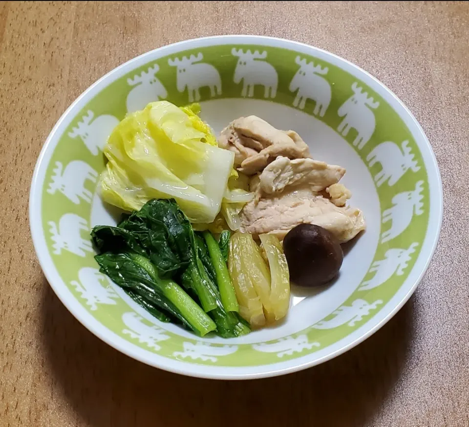 鶏肩小肉と白菜と小松菜としいたけのお鍋の具|ナナさん