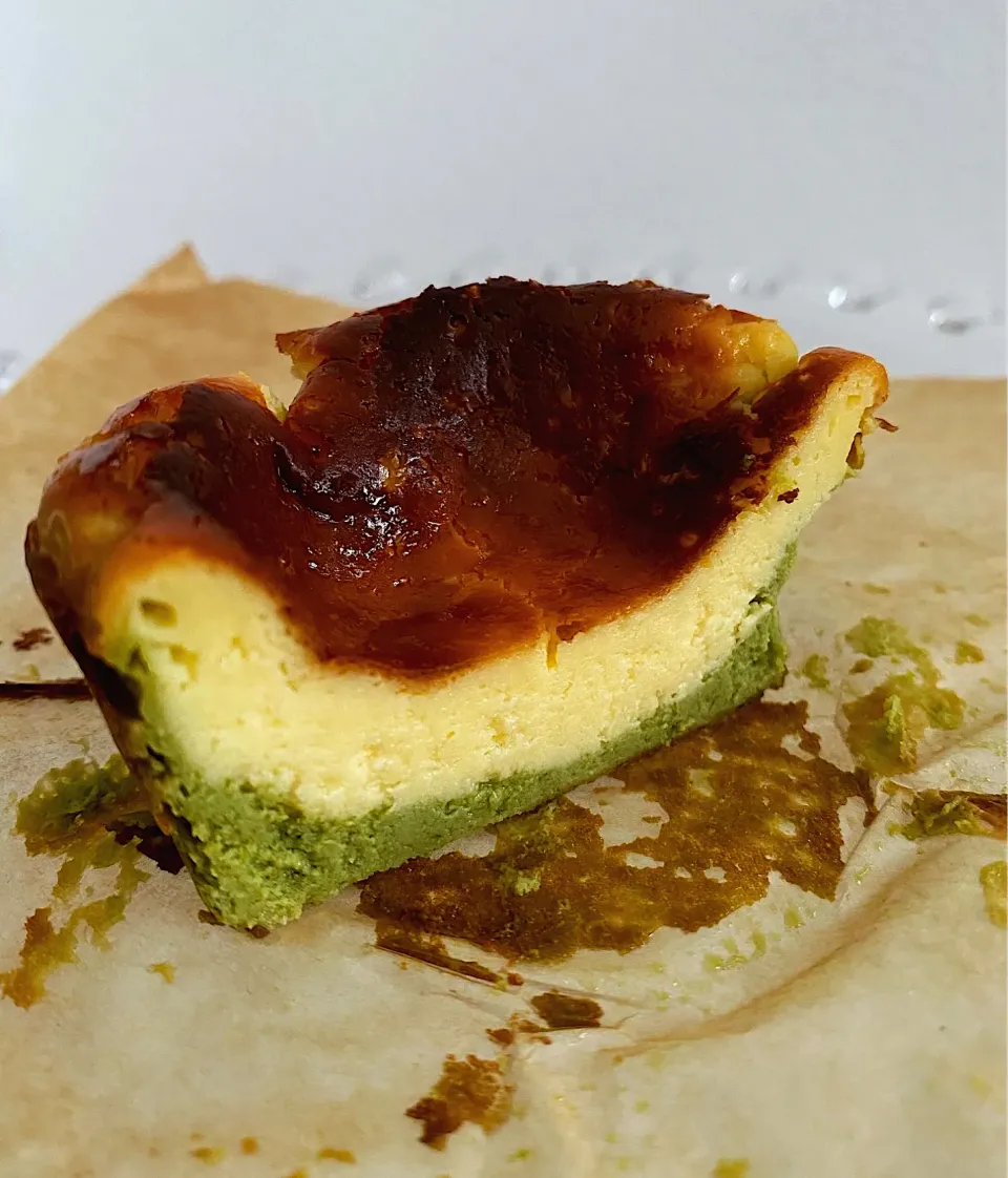 Matcha/vanilla mini burnt cheese cake|12Dragonさん