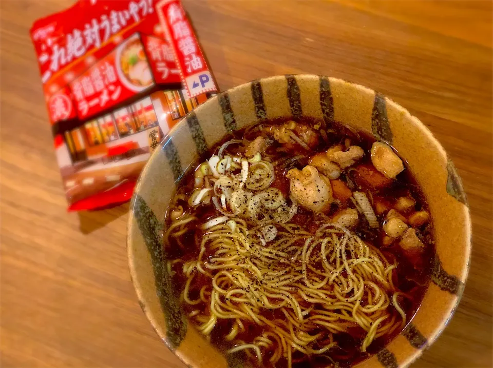 インスタントラーメンで簡単富山ブラック風ラーメン|ふくすけ食堂さん