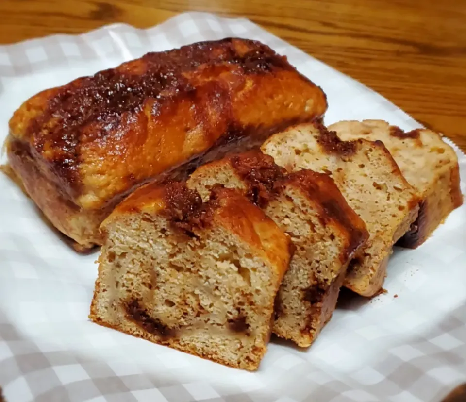 Snapdishの料理写真:カラメルタブレット使用♪
バナナカラメルケーキ🍌|CHIEMIさん