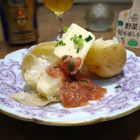 「じゃがいも」を使ってみたSnapdishの料理・レシピ写真:じゃがバター酒盗