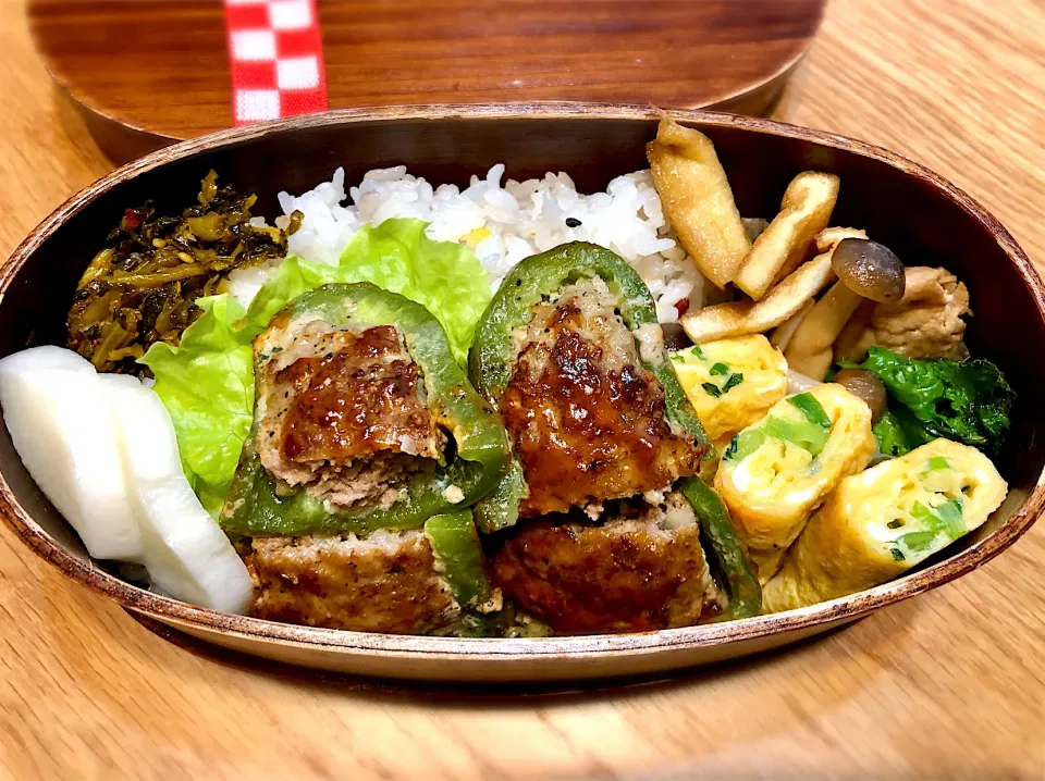 サラ弁　　　　　　　　　　　　　　　　　　ピーマン肉詰め　卵焼き　生揚げとしめじの煮物|じゅんさんさん