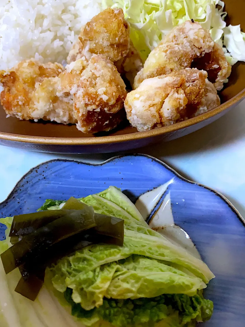 Snapdishの料理写真:ランチ＊おうちごはん＊カレー味唐揚げ＊白菜の麹漬け|takaさん