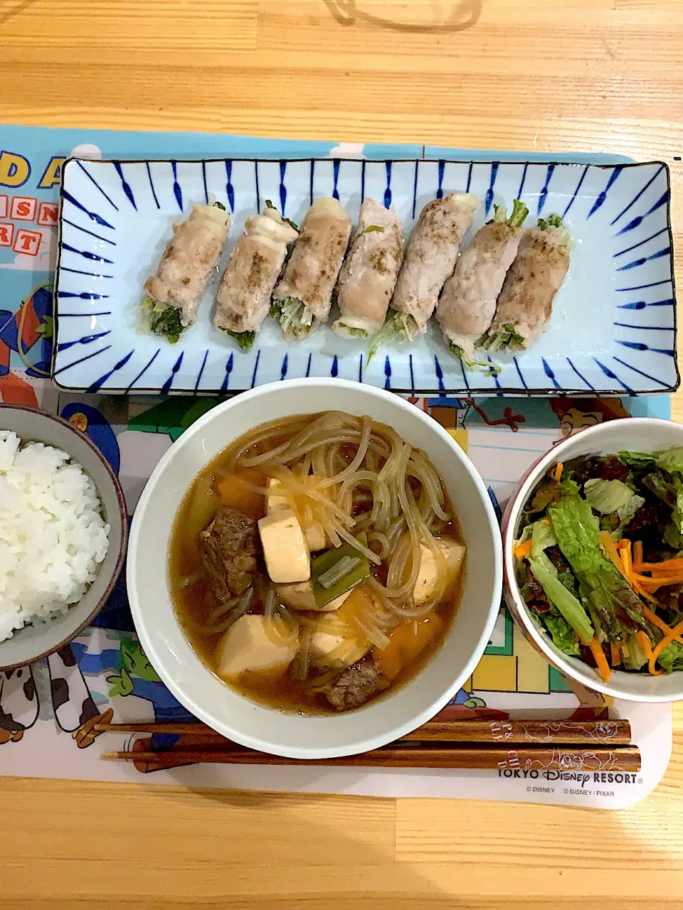 Snapdishの料理写真:・水菜の豚肉巻き　・肉豆腐　・チョレギサラダ|ぺろたんさん