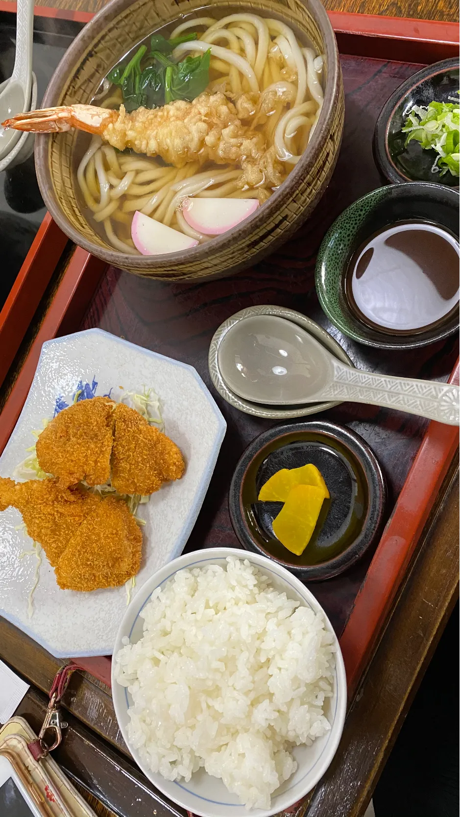 港屋さんの天ぷらうどん定食|Morito Kamiyaさん