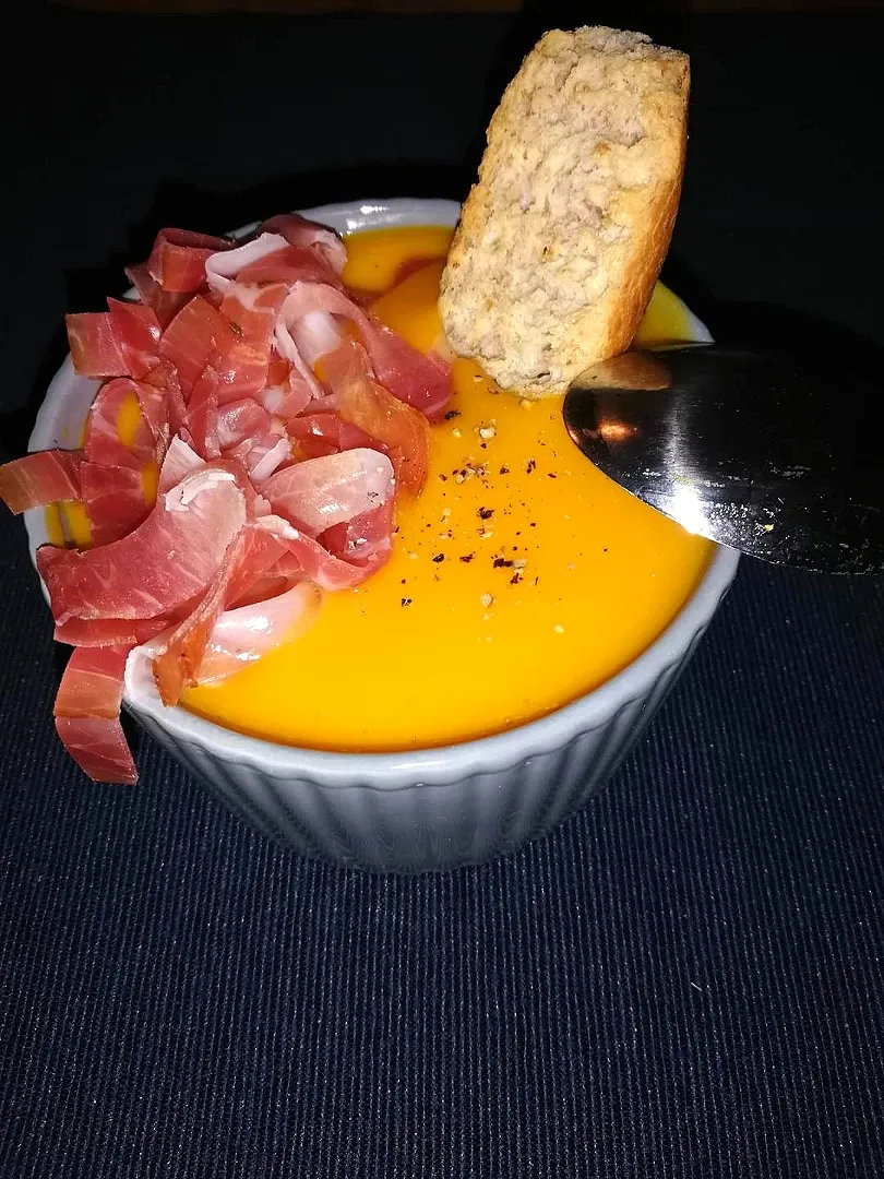 Vellutata di zucca con listarelle di prosciutto crudo|Elly_sunrise88さん