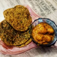 Winter is incomplete without methi er paratha and alur dum!|Lostsoulさん